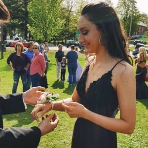 Meet your Posher, Danielle